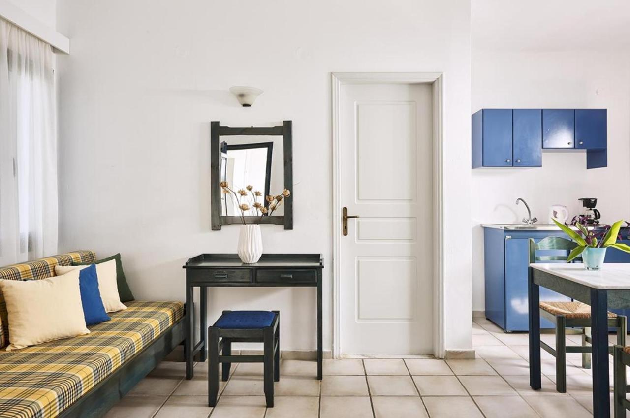 Eva Suites & Apartments Agia Marina エクステリア 写真